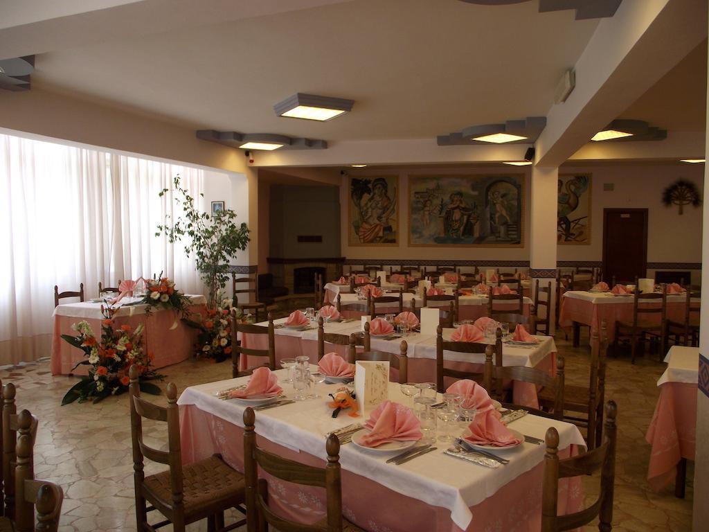 Hotel Ristorante Mosaici П'яцца-Армерина Екстер'єр фото
