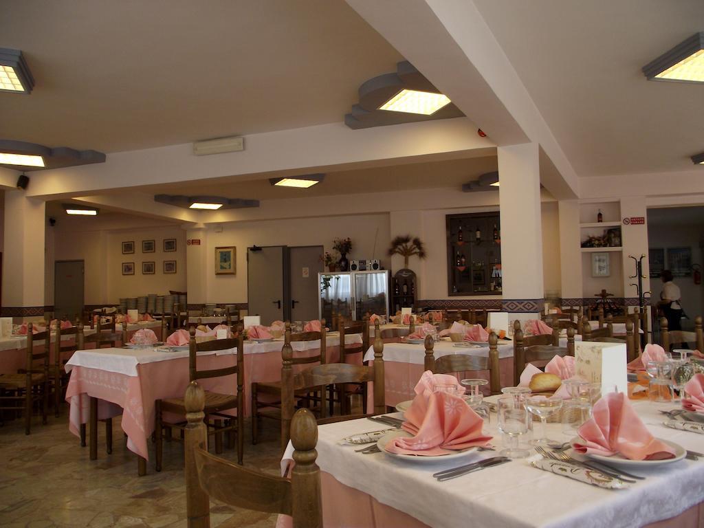 Hotel Ristorante Mosaici П'яцца-Армерина Екстер'єр фото