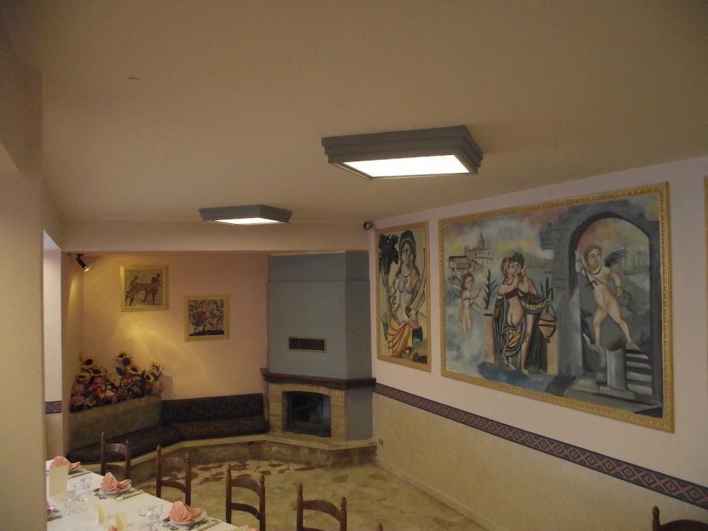 Hotel Ristorante Mosaici П'яцца-Армерина Екстер'єр фото