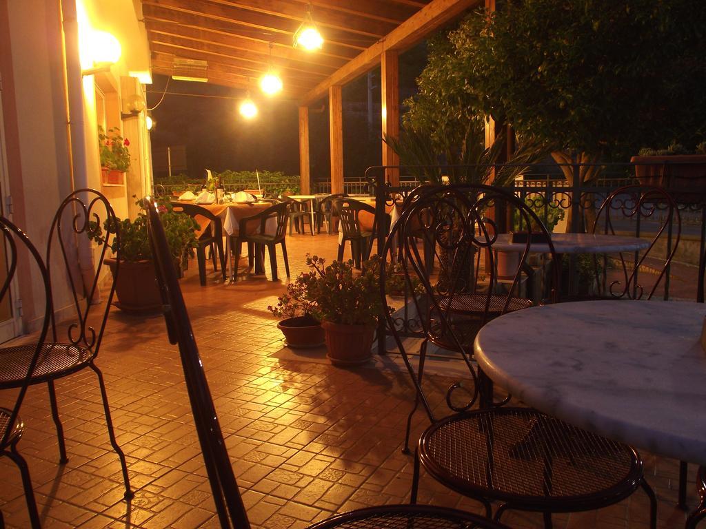 Hotel Ristorante Mosaici П'яцца-Армерина Екстер'єр фото